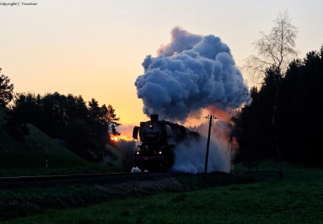 SAB-Fotogüterzug die Sonne geht auf