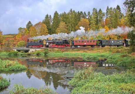 Vorspannfahrtag am 15.10.23: SAB-T3 Nr. 930 und ZHL-97 501 an der herzoglichen Schwemme bei Grafeneck